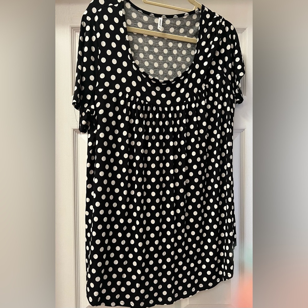 Polka Dot Black & White Top 2X
